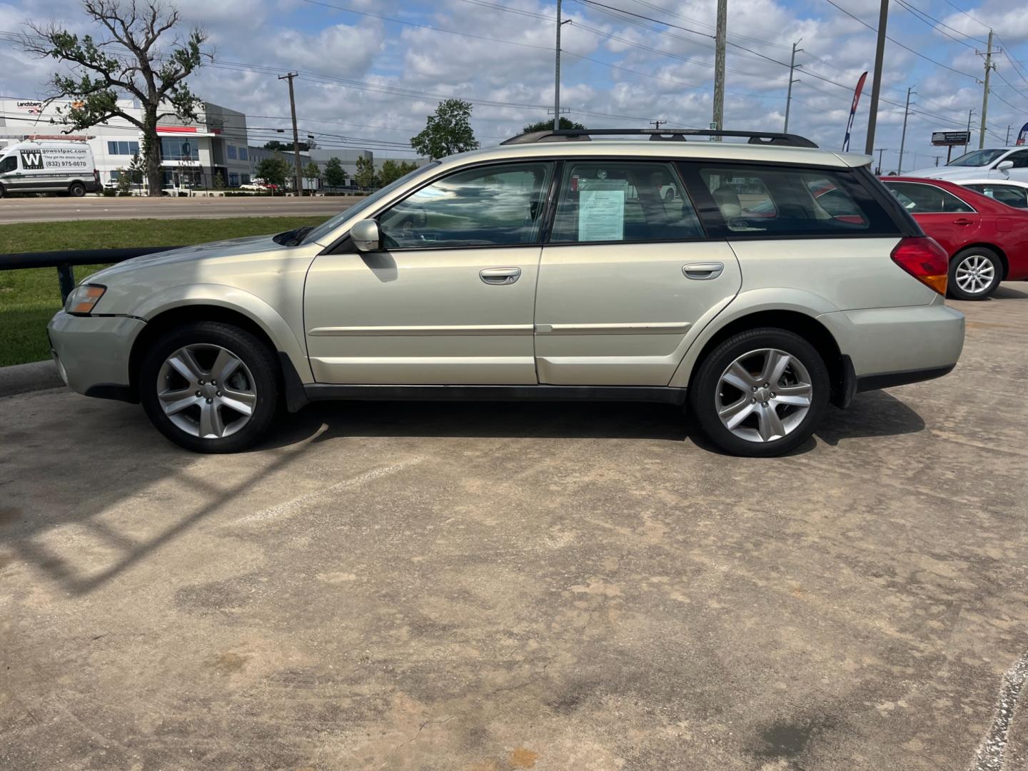 2005 GOLD /TAN Subaru Outback 3.0R L.L.Bean Edition Wagon (4S4BP86C354) with an 3.0L H6 DOHC 24V engine, 5-Speed Automatic Overdrive transmission, located at 14700 Tomball Parkway 249, Houston, TX, 77086, (281) 444-2200, 29.928619, -95.504074 - Photo#3